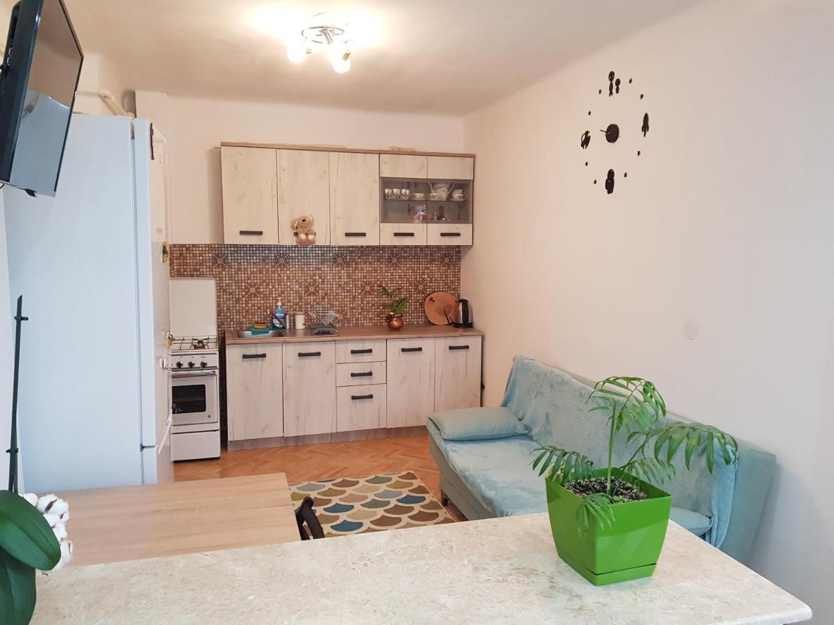 Aris Apartment Hunedoara Luaran gambar
